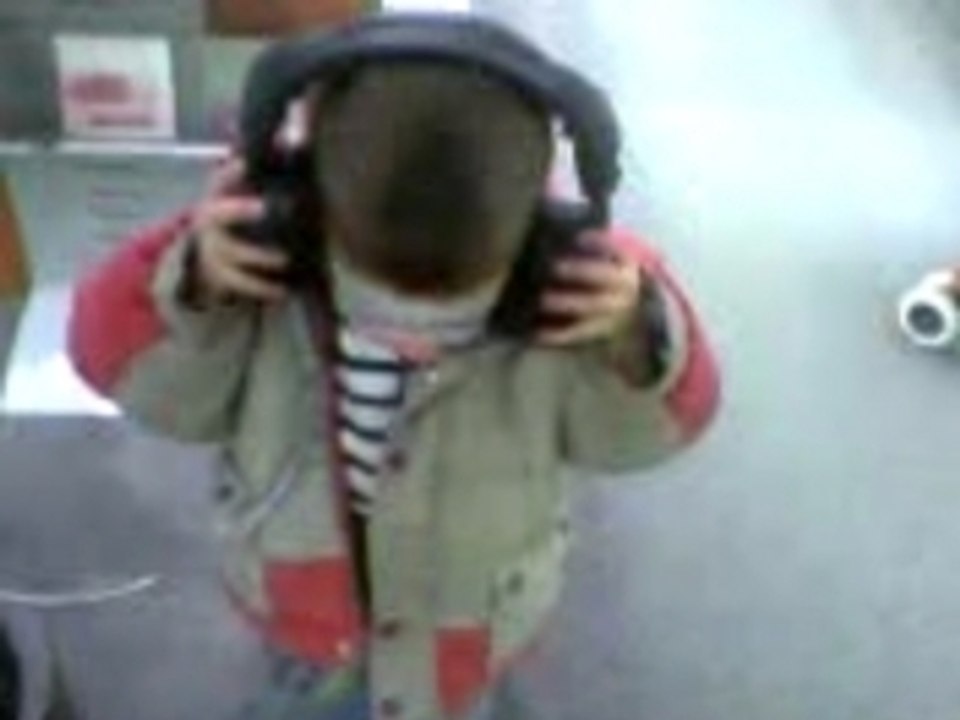 Mehdi chante jsui un bogoss