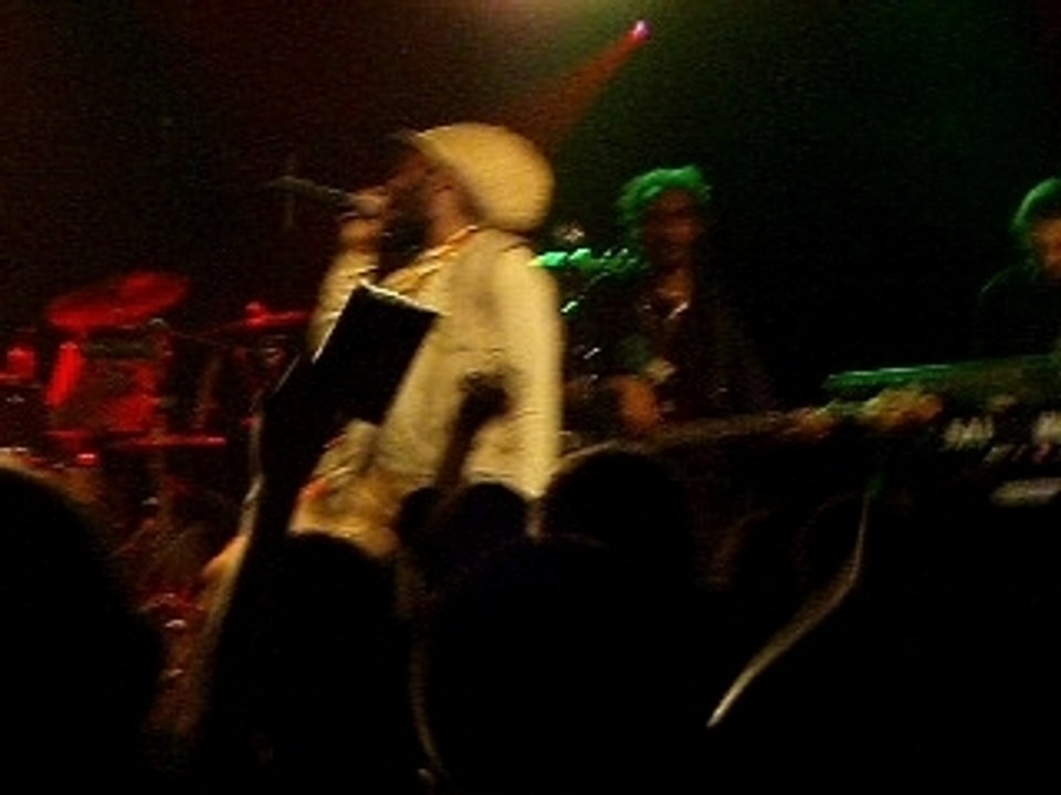 Omar Perry - Man Free