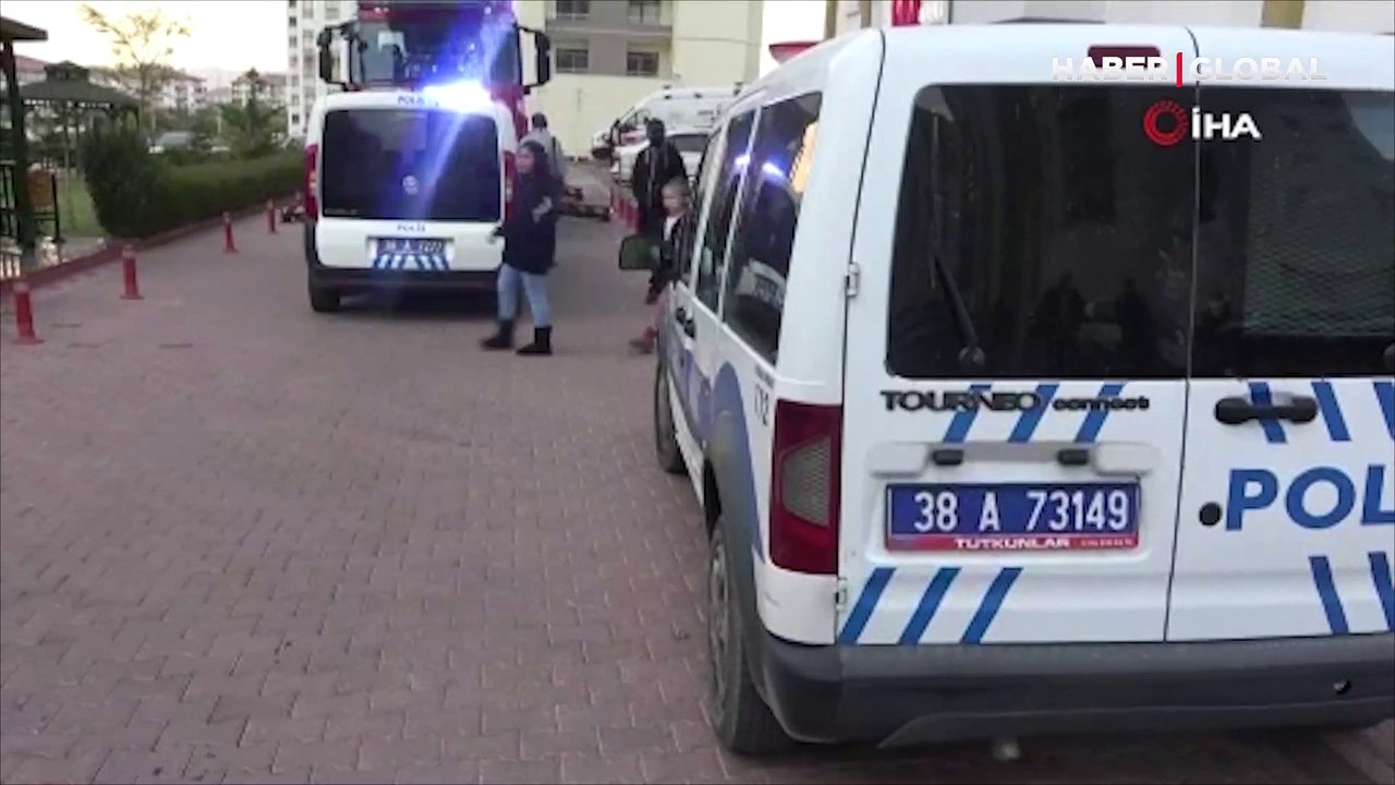 Kayseri'de cinnet getiren kadın babasını darbedip annesini rehin aldı