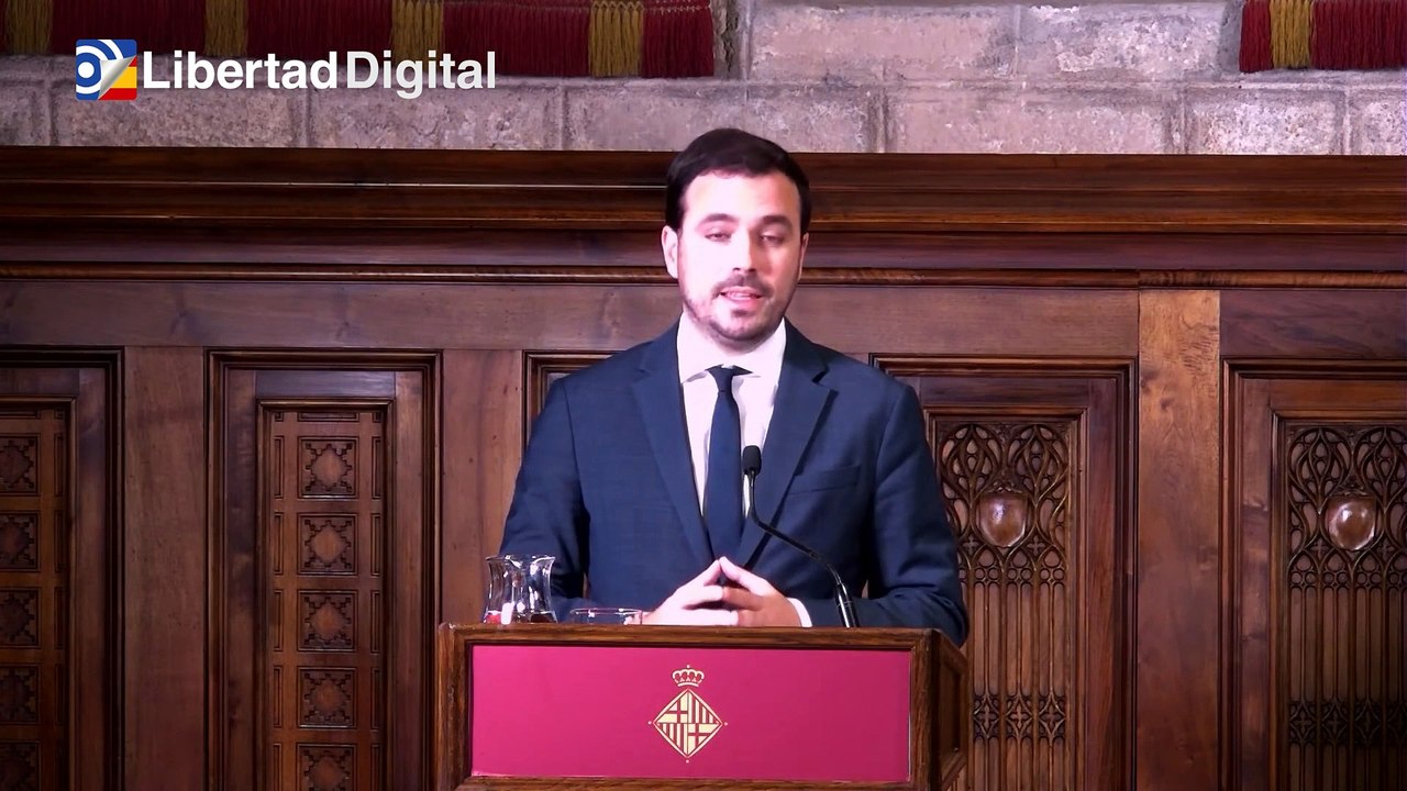 Garzón prohibirá la publicidad de chocolates, bollos, galletas y zumos destinada a menores