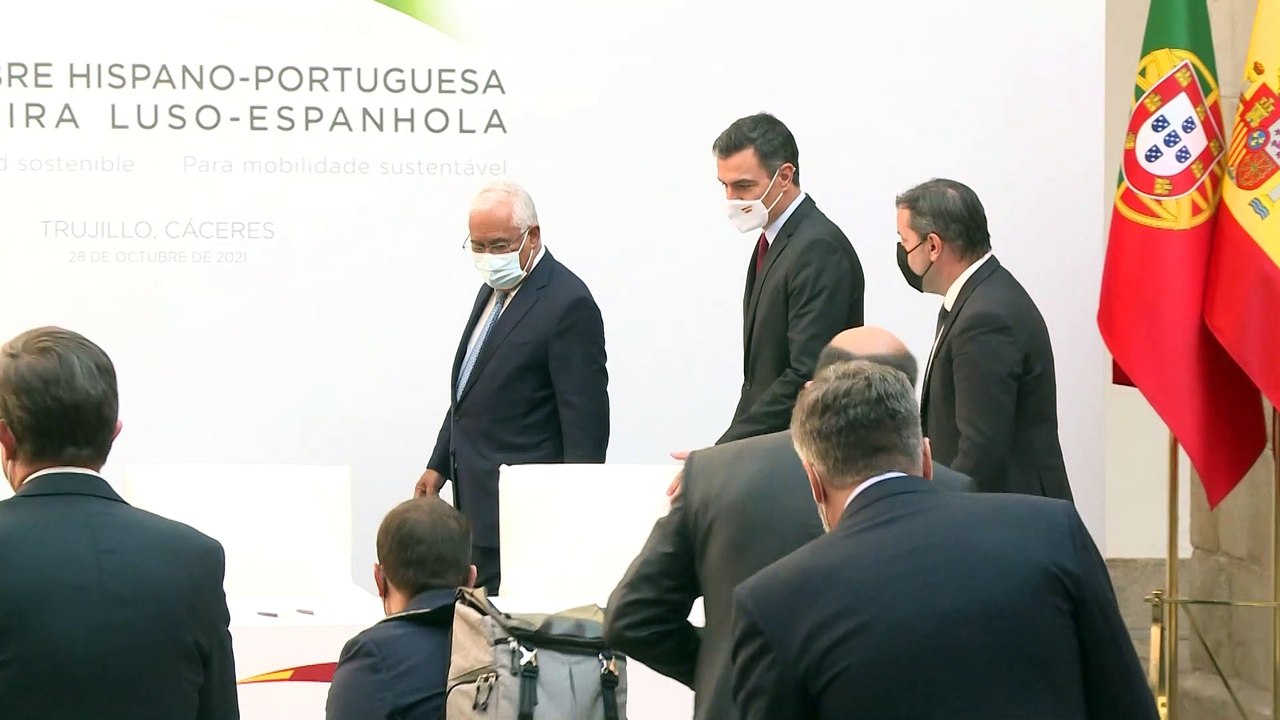 Sánchez reafirma el compromiso con el tren extremeño y Costa apoya la conexión con Lisboa