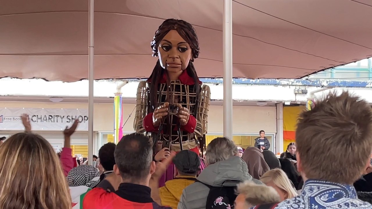 Little Amal visits Erdington