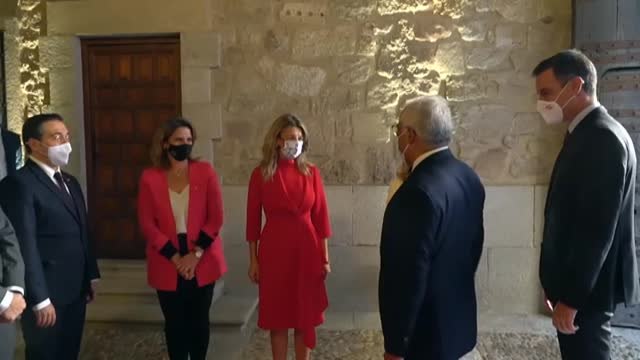Sánchez rechaza las comparaciones con Portugal a las puertas de unas elecciones adelantadas tras ser tumbados los presupuestos