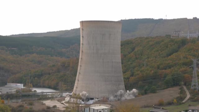 Demolición de la central térmica de Velilla del Río Carrión