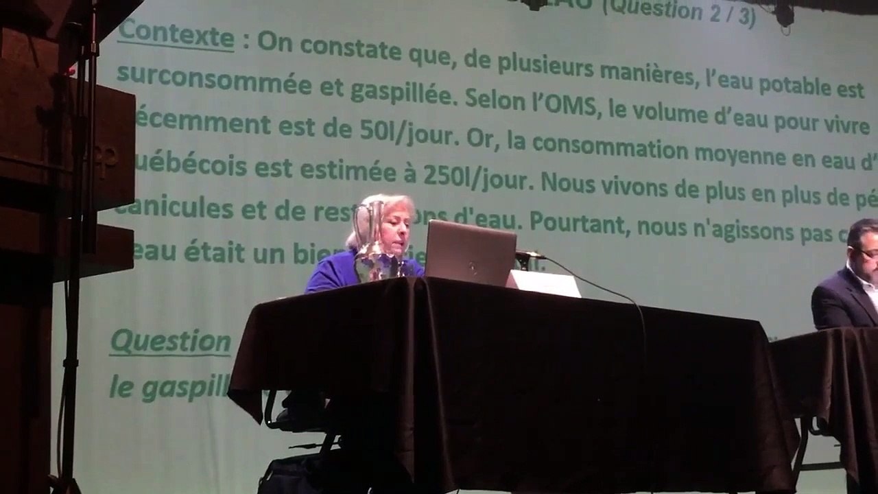 Lucie Lamoureux et l'eau à Châteauguay.