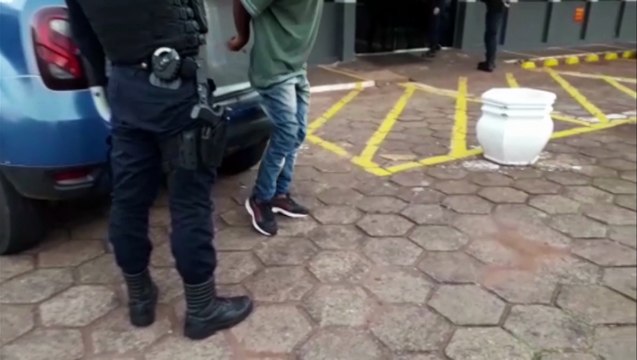 Acusado de furtar celular em loja é detido pela GM; na abordagem, ele relatou ter trocado o aparelho por crack