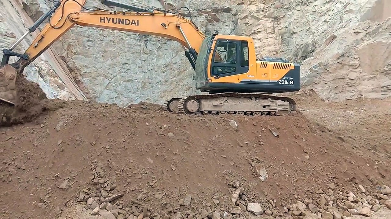 Machine working in Mines