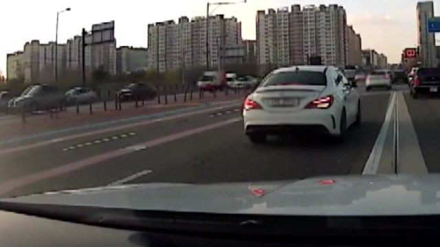 과실 비율 노리고...'고의 교통사고' 보험설계사 적발 / YTN