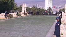 ANKARA Cumhurbaşkanı Recep Tayyip Erdoğan, beraberindeki devlet erkanı ile birlikte 29 Ekim Cumhuriyet Bayramı dolayısıyla Anıtkabir'i ziyaret etti.