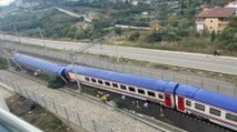 Kocaeli’de yolcu treni kaza yaptı