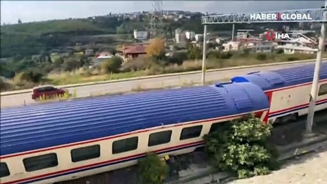 Son dakika! Kocaeli Gebze'de tren raylardan çıktı