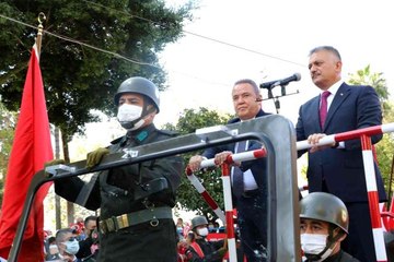 Cumhuriyetin kuruluşunun 98'inci yılı Antalya'da coşkuyla kutlandı