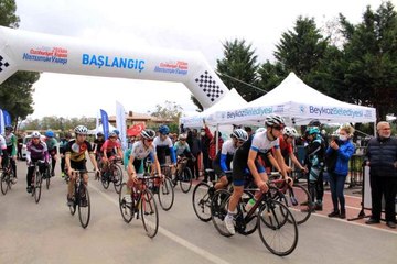 Beykoz'da sporcular "Cumhuriyet Kupası Kriteryum Yarışı" için pedal çevirdi