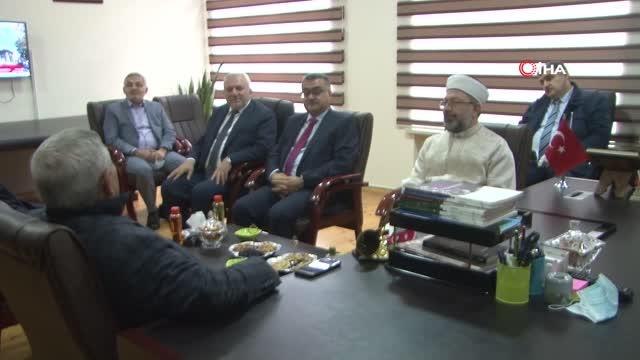 Diyanet İşleri Başkanı Erbaş: Ermeni mezaliminin boyutlarını gördük Diyanet İşleri Başkanı Ali Erbaş, Bakü Diyanet Vakfı Lisesi'ni ziyaret etti