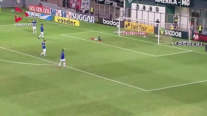 98 Esportes | "O Cruzeiro tomou totó no terceiro gol", critica Heverton
