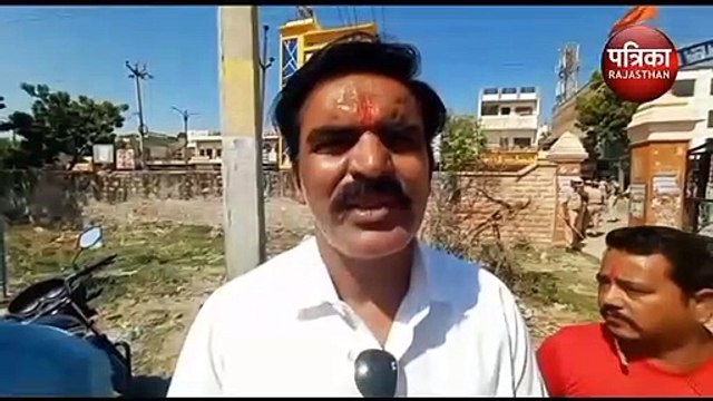अल्प संख्यकों के लिए छात्रावास की जमीन आंवटन के विरोध में उतरे विद्यार्थी व शहरवासी, मुख्यमंत्री का फूंका पुतला