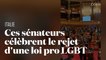 Ces sénateurs italiens applaudissent le rejet d'une loi contre les violences envers les LGBT