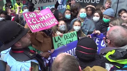 Thunberg'den, çevrecilerin iklim değişikliği protestosuna destek