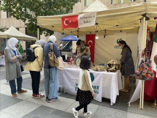 Yunus Emre Enstitüsü, Lübnan'daki Uluslar Günü Festivali'nde stant açtı