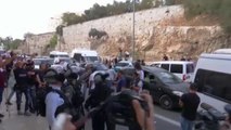 Nuevos enfrentamientos entre policías israelíes y civiles palestinos en Jerusalén