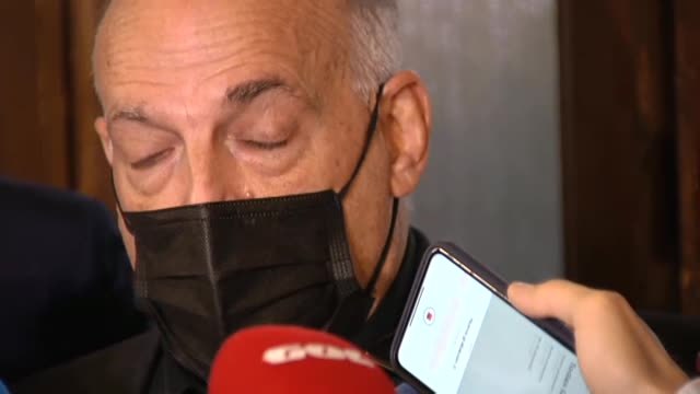 Tebas dice que el Barça puede aumentar la masa salarial para contratar a otro entrenador