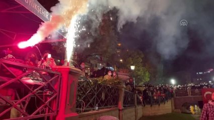 ESKİŞEHİR - Porsuk Çayı'nda botlarla fener alayı yapıldı