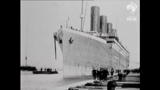 Original Titanic Filming with the song Nearer my God to Thee