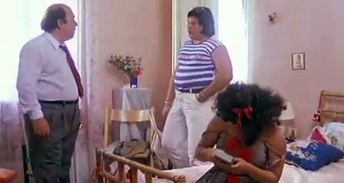 Lino Banfi scene migliori - Film Occhio malocchio prezzemolo e finocchio - io sono nichilista
