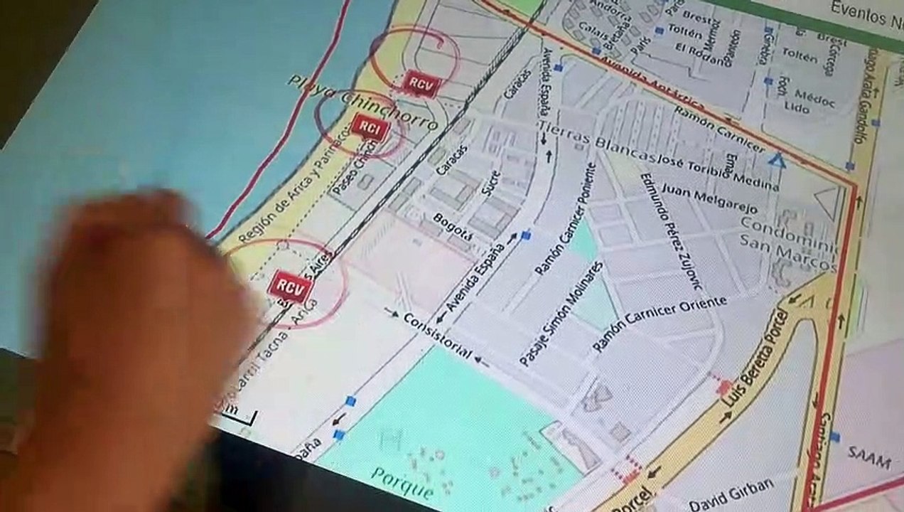 Arica multicultural: Detienen a 2 "extranjeros" por robo con violencia en Playa Chinchorro