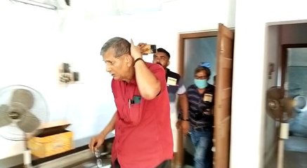 খড়দায় সিপিএম নেতা তন্ময় ভট্টাচার্যকে লক্ষ্য করে ঢিল ছোড়ার অভিযোগ |oneindia Bengali