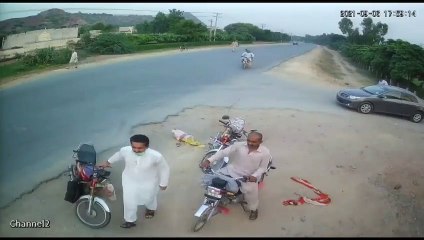 CCTV Footage of Car and Rikshaw accident in Faisalabad, Pakistan