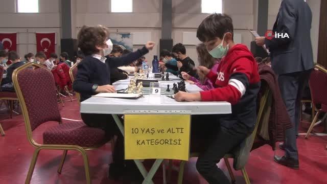 Elazığ'da 29 Ekim Cumhuriyet Bayramı satranç turnuvası düzenlendi