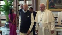 El papa Francisco recibe en audiencia al primer ministro indio Narendra Modi