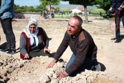 Otopsi raporunun değiştirildiğini öne süren Aleyna Çakır'ın babası kızının mezarının açılmasını istiyor