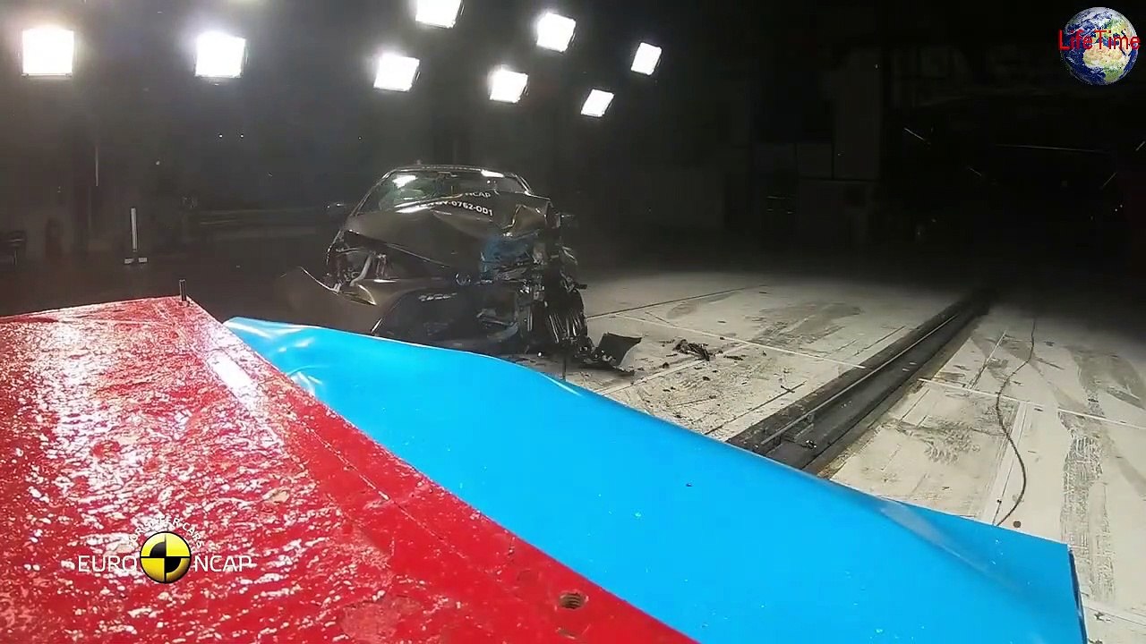 Toyota Corolla 2019 crash test test i bllokimit test pada краш тест 碰撞测试 сӑрлӑ чуста 衝突テスト 충돌 테스트 트