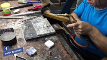 The reduction and polishing process of the diamond ring, which is a memory from its mother