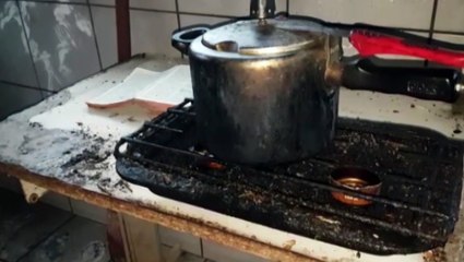 Idoso precisa de ajuda depois de incêndio ter consumido imóvel que reside