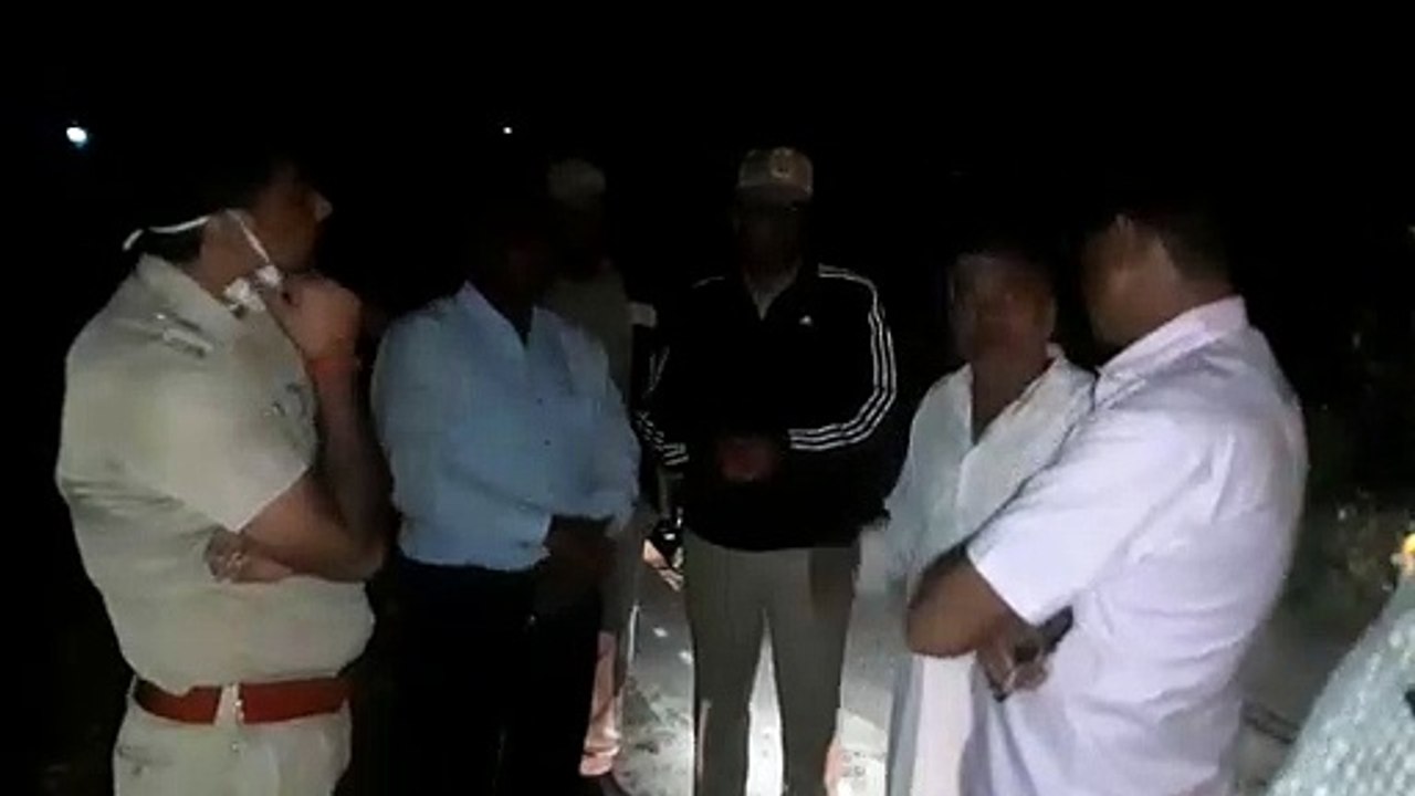 एक व्यापारी से एक ही जगह एक ही समय पर दो बार लू...