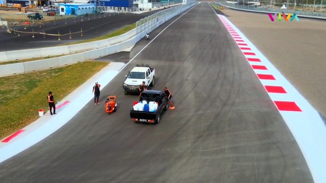 Cat Terbaik Dunia di Kerb Sirkuit Mandalika