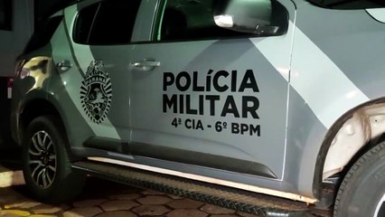 Homem com pacote de maconha escondido em almofada é preso pela Rotam