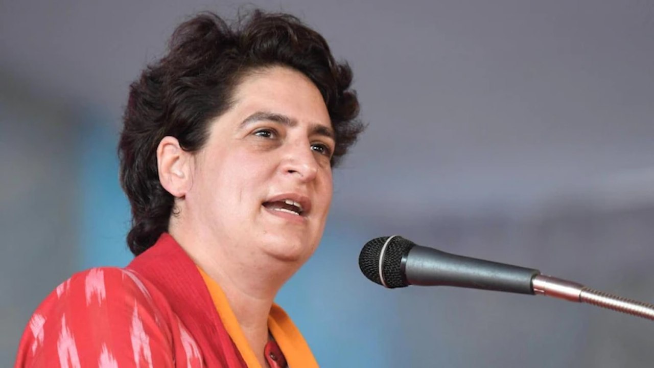 Priyanka Gandhi takes out Congress pledge rally in Gorakhpur