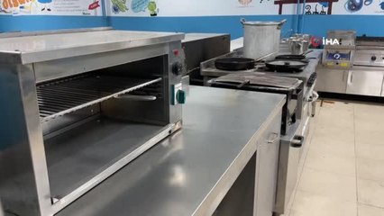 Aşçılık Programı Öğretim Görevlisi Mete Han Üner: "Az tehlikeli gruplar arasında yer alan endüstriyel mutfakları hafife almayın"