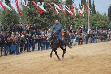 Ödemiş'te rahvan at yarışları yapıldı