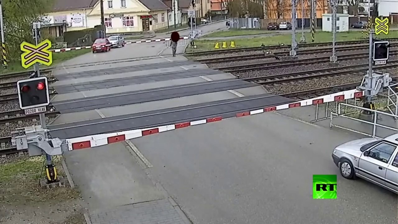 Crazy Train Crossing Fails - ACCIDENTS COMPILATION