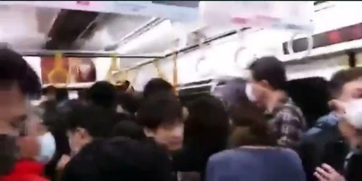 MG VIRAL : 'Joker Batman' Tikam Penumpang, Bakar Kereta Api