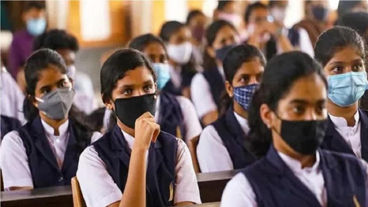 Many Delhi schools to reopen from today|Nonstop 100