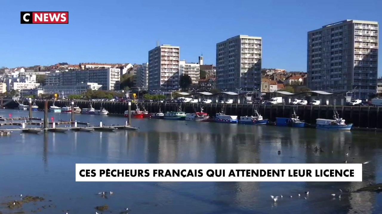 Ces pêcheurs Français qui attendent leur licence