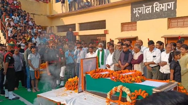 Martyr Rishi Kumar last rites being performed in Begusarai