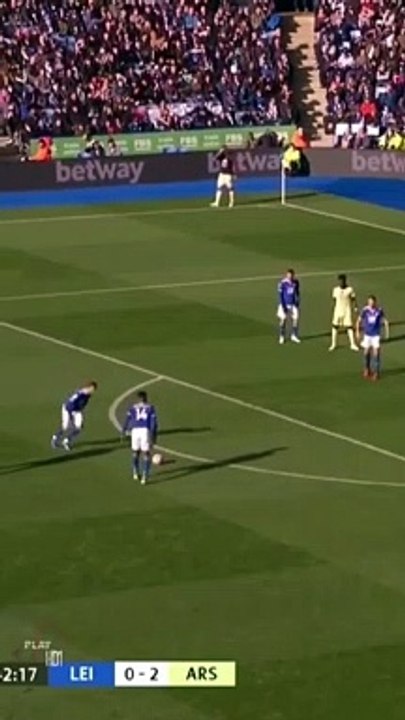 Aaron ramsdale save from freekick