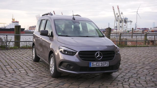 The new Mercedes-Benz Citan Tourer 113 Design in chromite grey